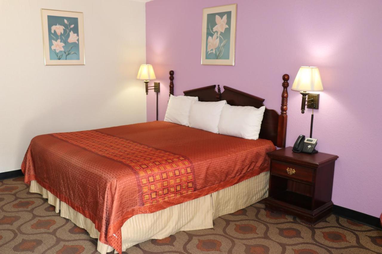 Relax 2* Mineral Wells